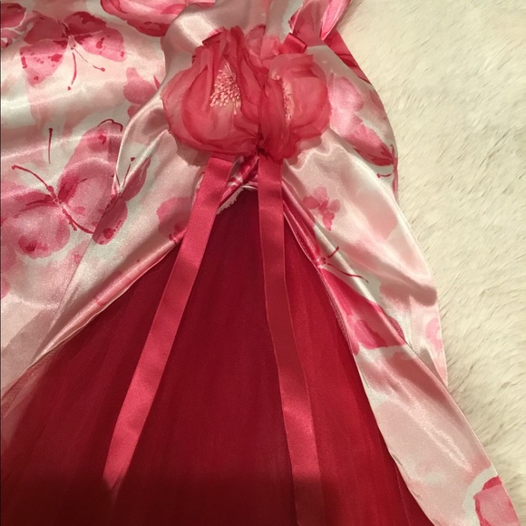 Vintage 2005 Hot Pink mermaid style strapless butterfly print gown with kickout - Picture 9 of 15